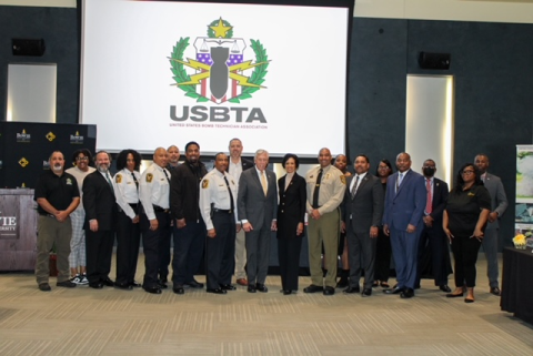 Congressman Steny H. Hoyer with USBTA